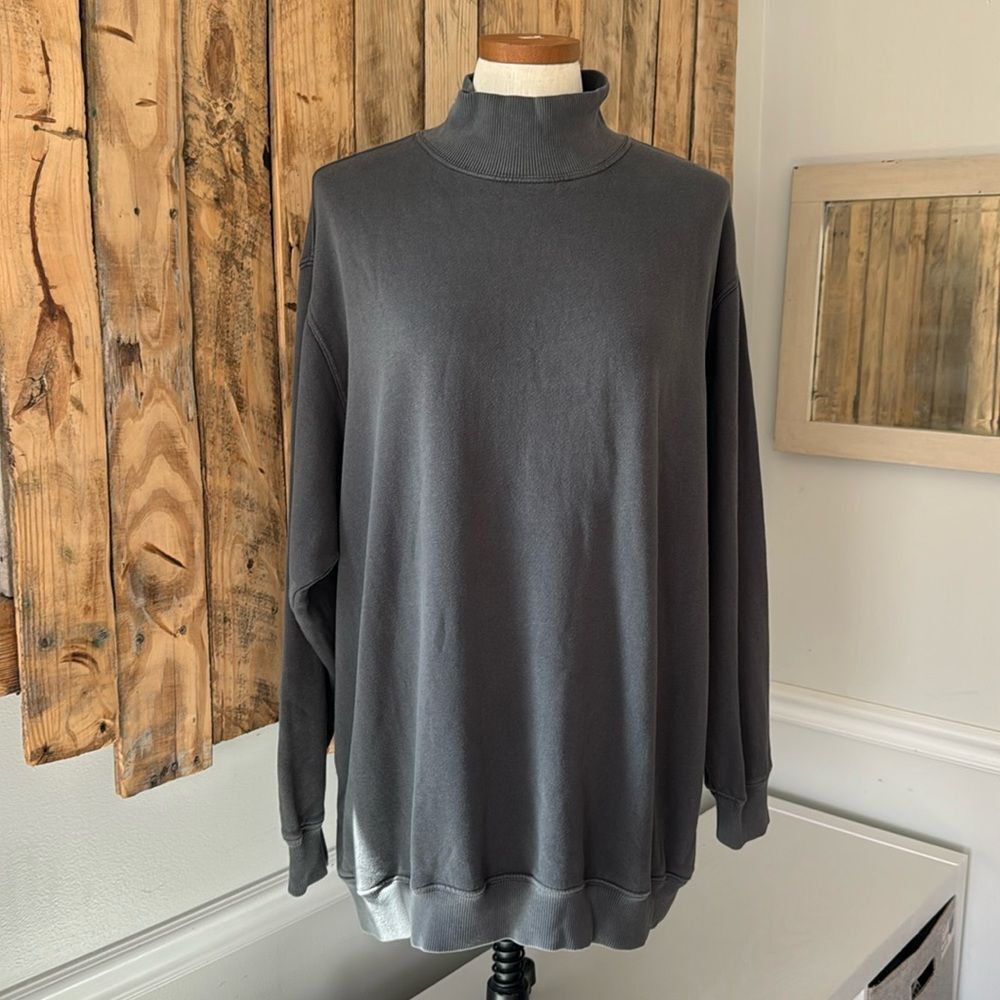 Aerie Gray Turtleneck Sweatshirt